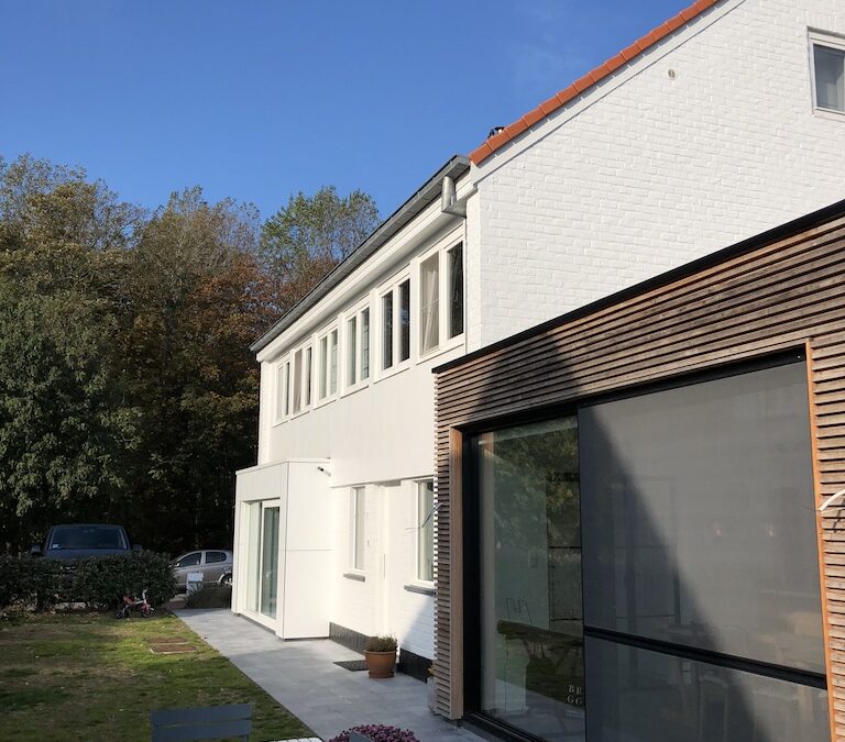 Schilderwerken aan zee